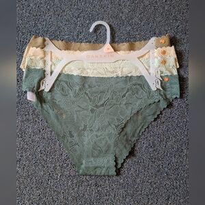 NWT READ DISCRPTION Danskin Lace Bikini Underwear Set